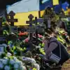 Операция 'Пантеон'. Зачем Зеленский срочно выкапывает трупы идеологов украинского национализма (AP / Emilio Morenatti / Могилы погибших украинских военных) AP / Emilio Morenatt…